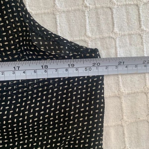 Top size L used, black and white