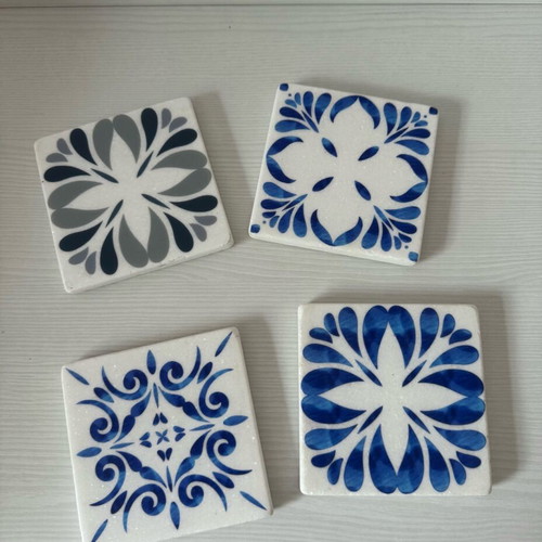 Marble coasters set of 4 with Mayolica design, new, 10x10 cm