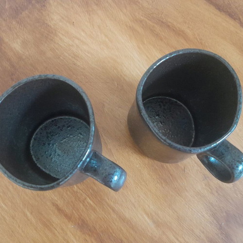 Ceramic mugs Flying tiger set of 2 like new