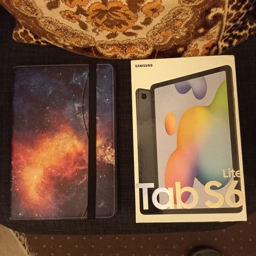 Samsung Tab S6 Lite tablet like new with case and s-pen