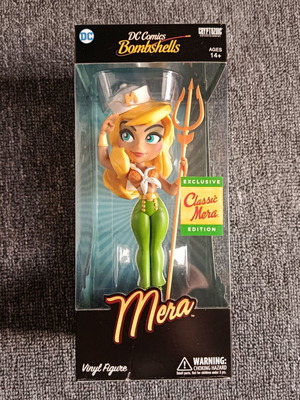 DC Bombshells Classic Mera collectible vinyl figure like new