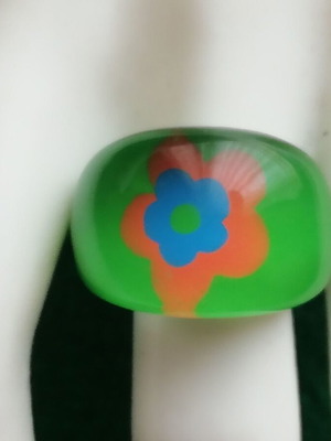 Blown glass sun ring in green color new