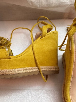 Tsoukalas suede platform shoes yellow used, size 37