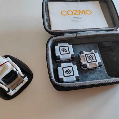 Anki Cozmo Robot like new, interactive and programmable