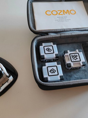 Anki Cozmo Robot like new, interactive and programmable