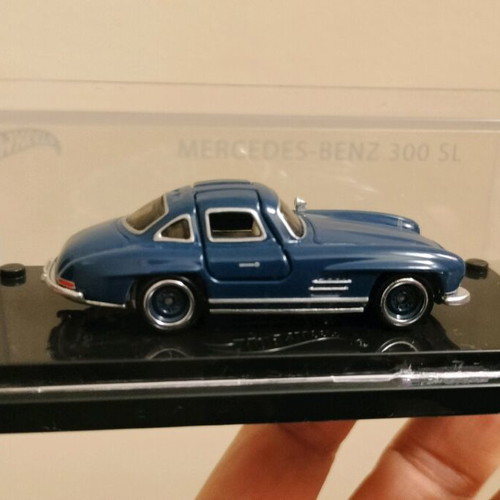 Hot Wheels Brick Shop '55 Mercedes-Benz 300 SL diecast model