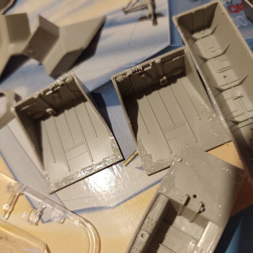 Italeri F-22 Raptor 1/48 scale model kit