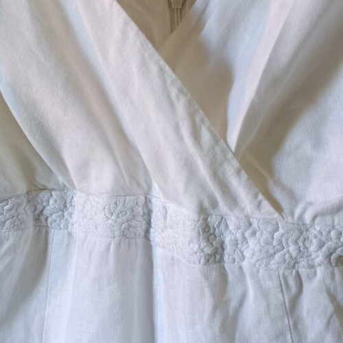 Linen dress like new, white, with band under bust