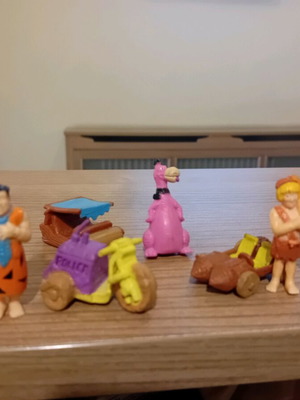 Flidstones figures like new from the 80s with cars