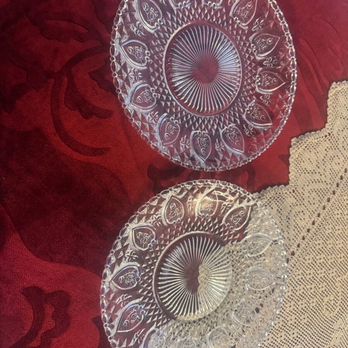 Vintage plates two in excellent condition