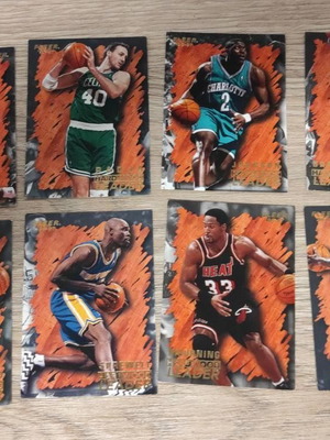 NBA Hardwood Leader Fleer 96-97 collectible card lot, 21 different
