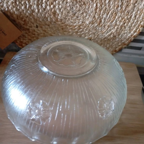 Large serving bowl used, diameter over 29 cm