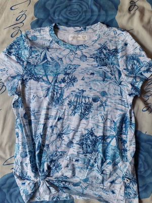 Abercrombie & Fitch women's blouse like new, XS/S, white and blue