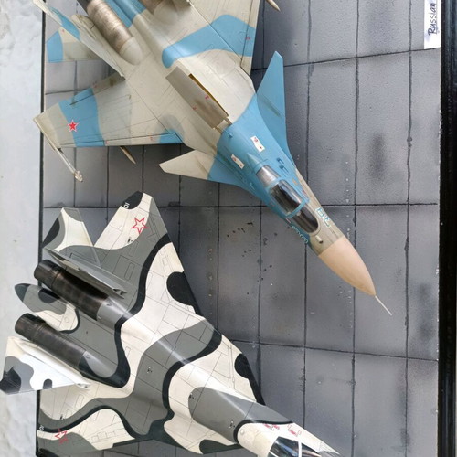 Russian Model Airfield Base 1/72 New