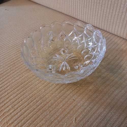 Crystal fondue bowl like new for decoration or chocolate use