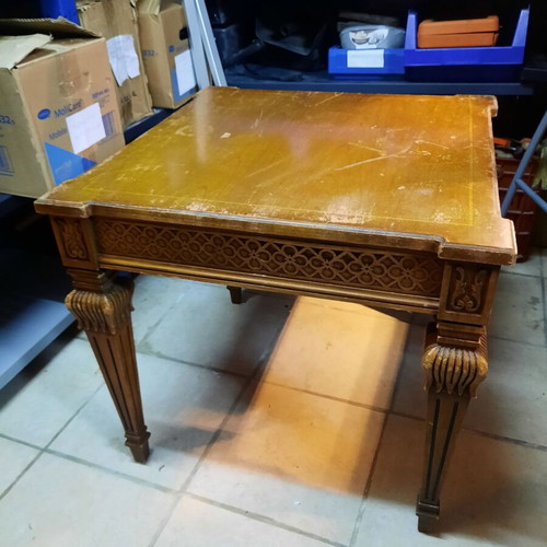 Solid coffee table used, 0.60x0.60x0.57 m