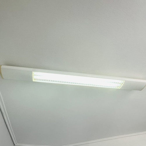 Philips ceiling light with fluorescent lamps 1.40cm like new