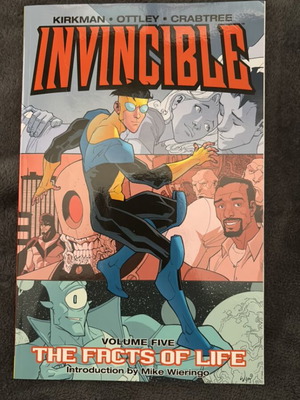 Invincible Volume 5 comic like new