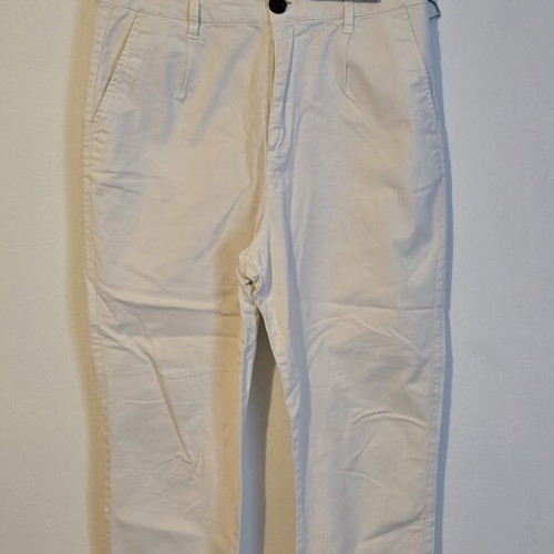 Bershka women's chino pants size 42 like new, white