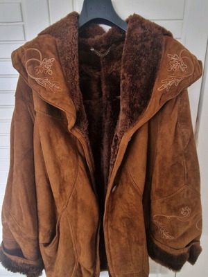 Authentic Shearling (Mouton) Women's Coat like new, brown, size M