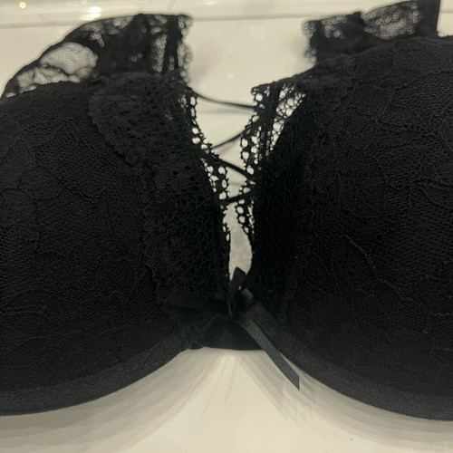 Women's bustier bra 85D black like new with push up and unique design