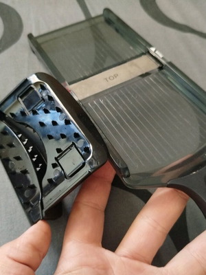 Lacor Handheld Mandoline like new with two cutting sizes