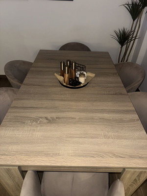 Dining table used, very sturdy, marble bought, without chairs
