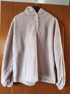 Fuzzy hoodie with buttons like new, pink