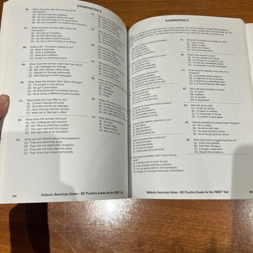 Toeic B2 Practice Exams like new, 5 CDs included