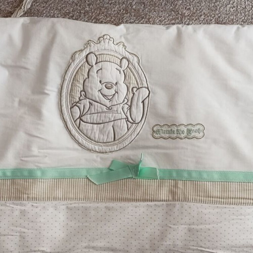 Crib bumper used, in very good condition