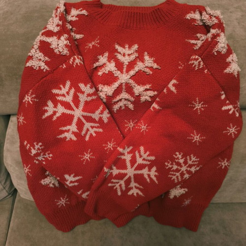 Christmas sweater size L like new