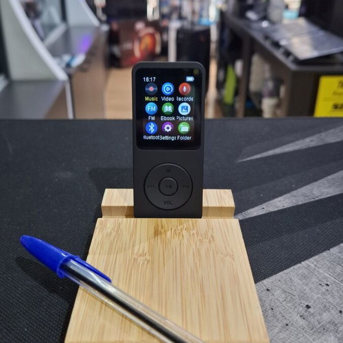 Mp3/Mp4 Player and Recorder new, portable with color screen