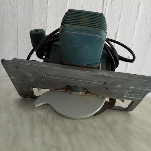 Bosch 1200W wood circular saw used