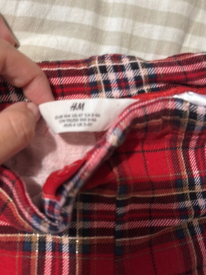 H&M girls' set with red sweater and plaid pants, sizes 2-4 and 3-4