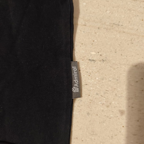 Admiral Black Crop T-shirt like new, size M