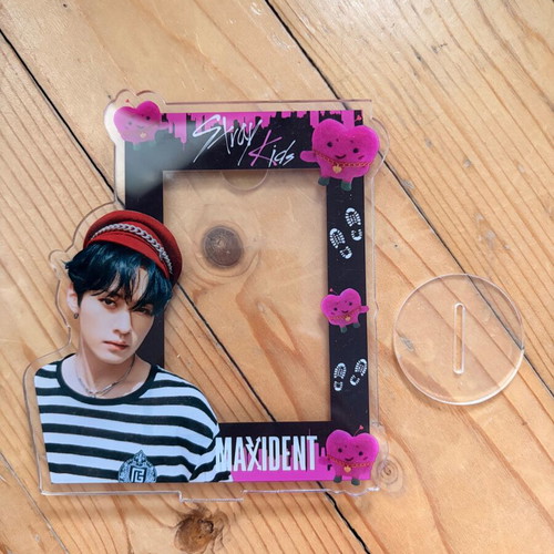 Stray Kids Lee Know photo card stand