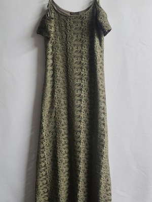 Maxi dress lace with elegant shoulder chains S/M like new