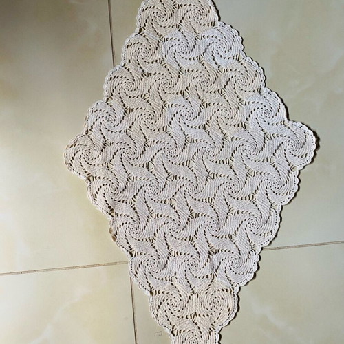 Handmade knitted table runner used with two-tone thread, size 63x39