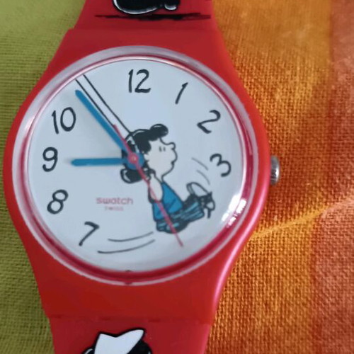 Swatch Snoopy Peanuts collectible red watch like new