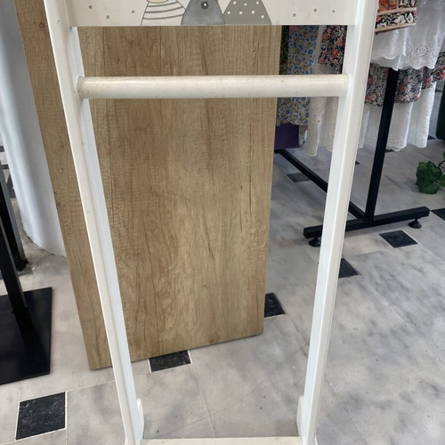 Sis Sandro wooden floor-standing coat rack used