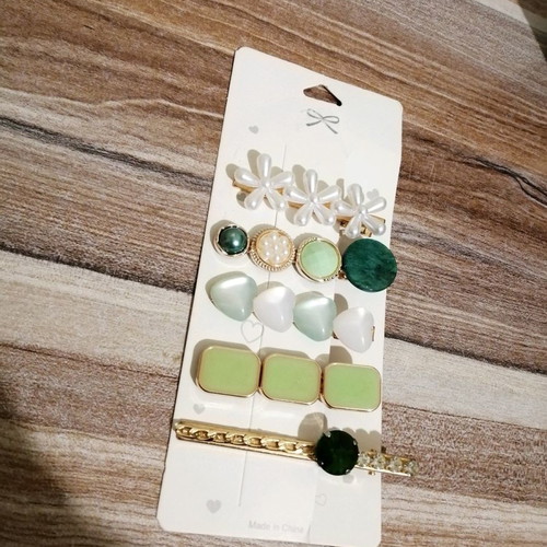 Hair clips new set in green shades