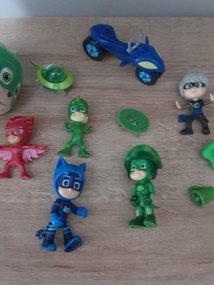 PJ Masks σετ με οχήματα, φιγούρες, αξεσουάρ και λούτρινο βραχιόλι μεταχειρισμένο