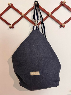Frezyderm backpack bag new, dark blue