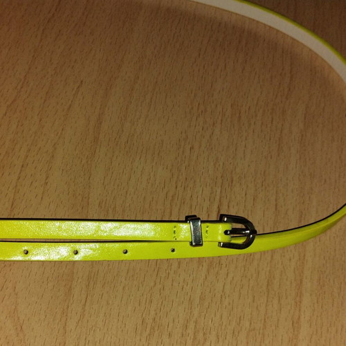 Lime thin belt like new adjustable