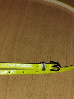Lime thin belt like new adjustable