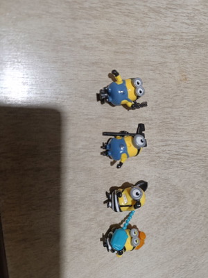 Minions Kinder Figures used, miniatures and toys