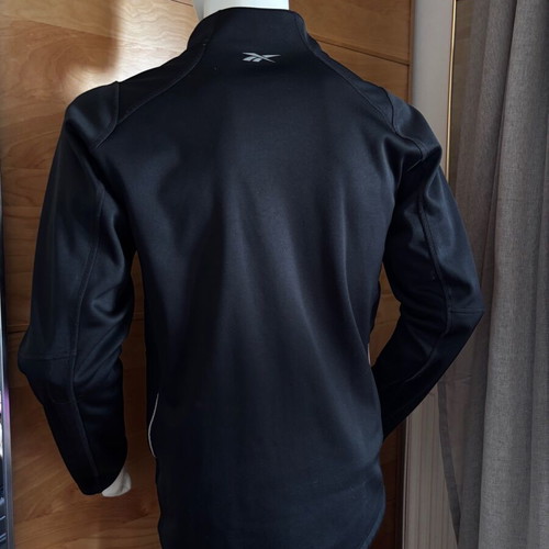 Reebok men’s black softshell jacket like new, size S