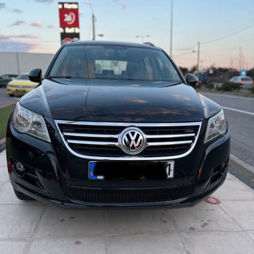 Volkswagen Tiguan 2011 μεταχειρισμένο, βενζίνη, χειροκίνητο, μαύρο SUV