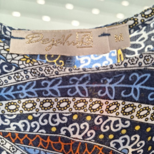T-shirt used, blue multicolor, size M