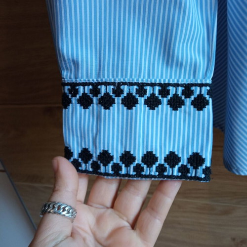 Women’s blue Zara shirt size L like new